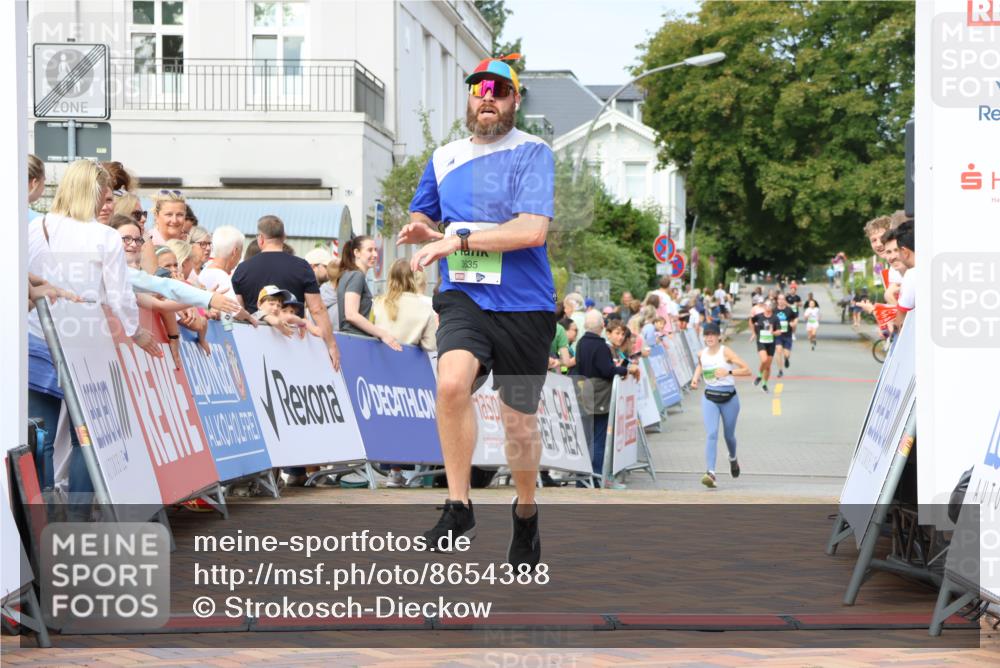 31.08.2025 - 21. Blankeneser Heldenlauf Strokosch-Dieckow http://msf.ph/oto/8654388 31.08.2025 11:04:17 Ziel 3131, 3567, 3635 meine-sportfotos.de