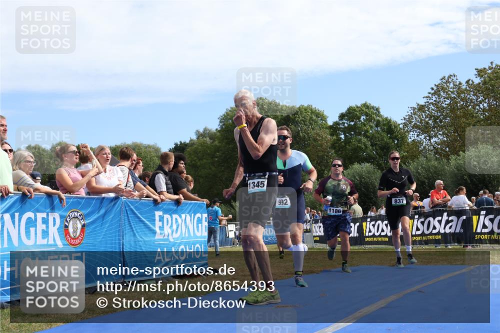 31.08.2025 - Elbe Triathlon Hamburg Strokosch-Dieckow http://msf.ph/oto/8654393 31.08.2025 11:35:55 Ziel 413, 829, 837, 992, 1089, 1186 meine-sportfotos.de