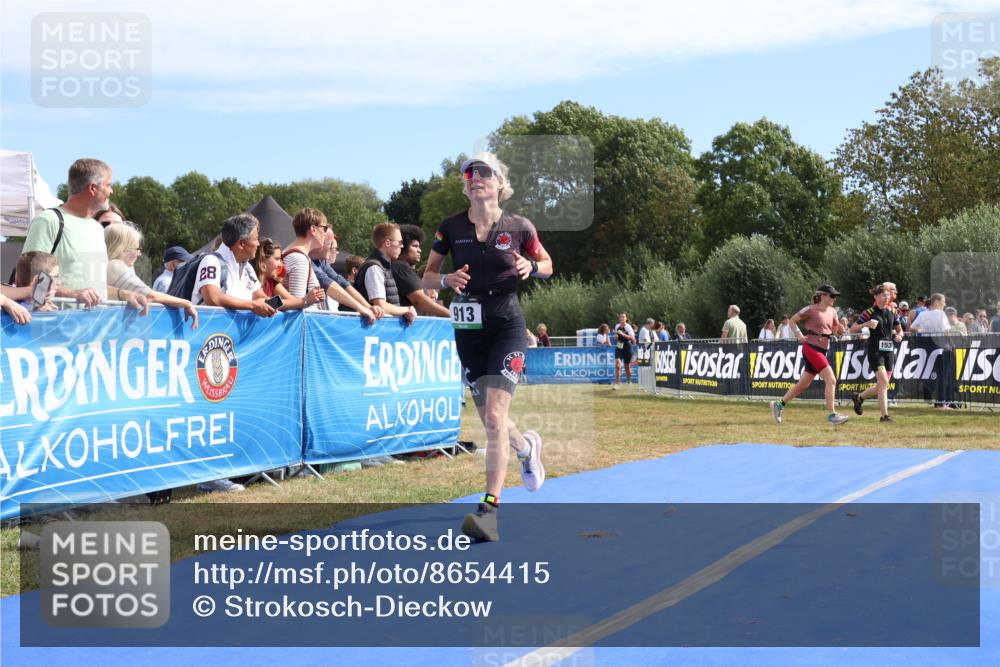 31.08.2025 - Elbe Triathlon Hamburg Strokosch-Dieckow http://msf.ph/oto/8654415 31.08.2025 11:36:17 Ziel 772, 913 meine-sportfotos.de