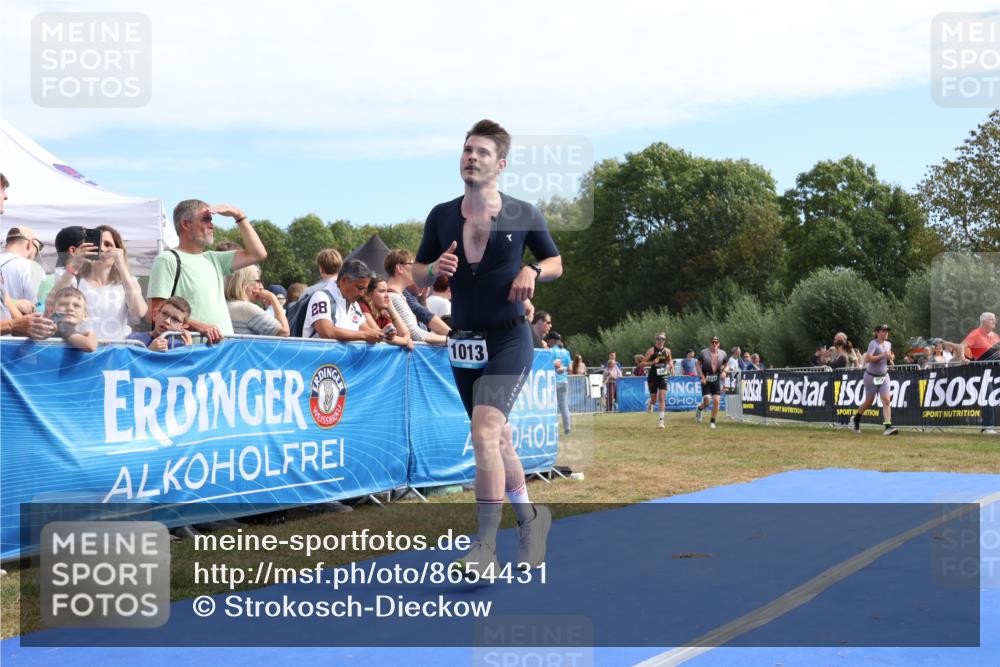 31.08.2025 - Elbe Triathlon Hamburg Strokosch-Dieckow http://msf.ph/oto/8654431 31.08.2025 11:36:46 Ziel 703, 848, 1013, 1217 meine-sportfotos.de