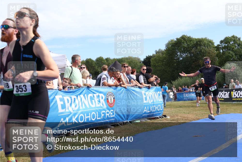 31.08.2025 - Elbe Triathlon Hamburg Strokosch-Dieckow http://msf.ph/oto/8654440 31.08.2025 11:36:58 Ziel 508, 530, 673, 786, 853, 884, 1217 meine-sportfotos.de