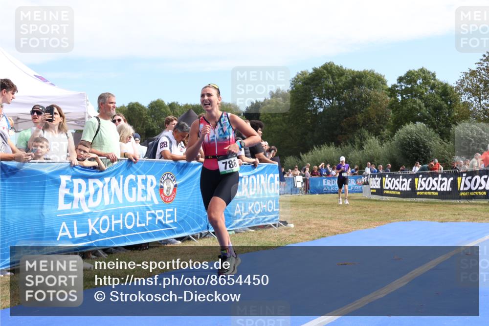 31.08.2025 - Elbe Triathlon Hamburg Strokosch-Dieckow http://msf.ph/oto/8654450 31.08.2025 11:37:07 Ziel 530, 786, 797, 884 meine-sportfotos.de
