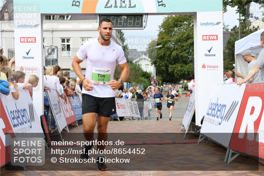 31.08.2025 - 21. Blankeneser Heldenlauf Strokosch-Dieckow http://msf.ph/oto/8654452 31.08.2025 11:03:54 Ziel 3119, 3118, 3679, 3174, 3052, 3051 meine-sportfotos.de