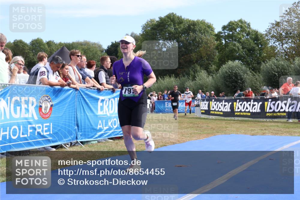 31.08.2025 - Elbe Triathlon Hamburg Strokosch-Dieckow http://msf.ph/oto/8654455 31.08.2025 11:37:13 Ziel 797, 866, 1125 meine-sportfotos.de