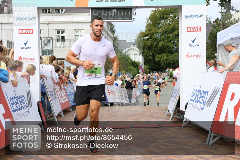 31.08.2025 - 21. Blankeneser Heldenlauf Strokosch-Dieckow http://msf.ph/oto/8654456 31.08.2025 11:03:54 Ziel 3119, 3118, 3679, 3174, 3052, 3051 meine-sportfotos.de