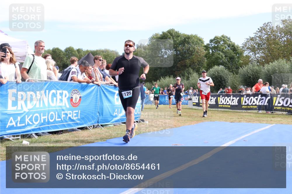 31.08.2025 - Elbe Triathlon Hamburg Strokosch-Dieckow http://msf.ph/oto/8654461 31.08.2025 11:37:19 Ziel 866, 1125, 1242, 1329 meine-sportfotos.de