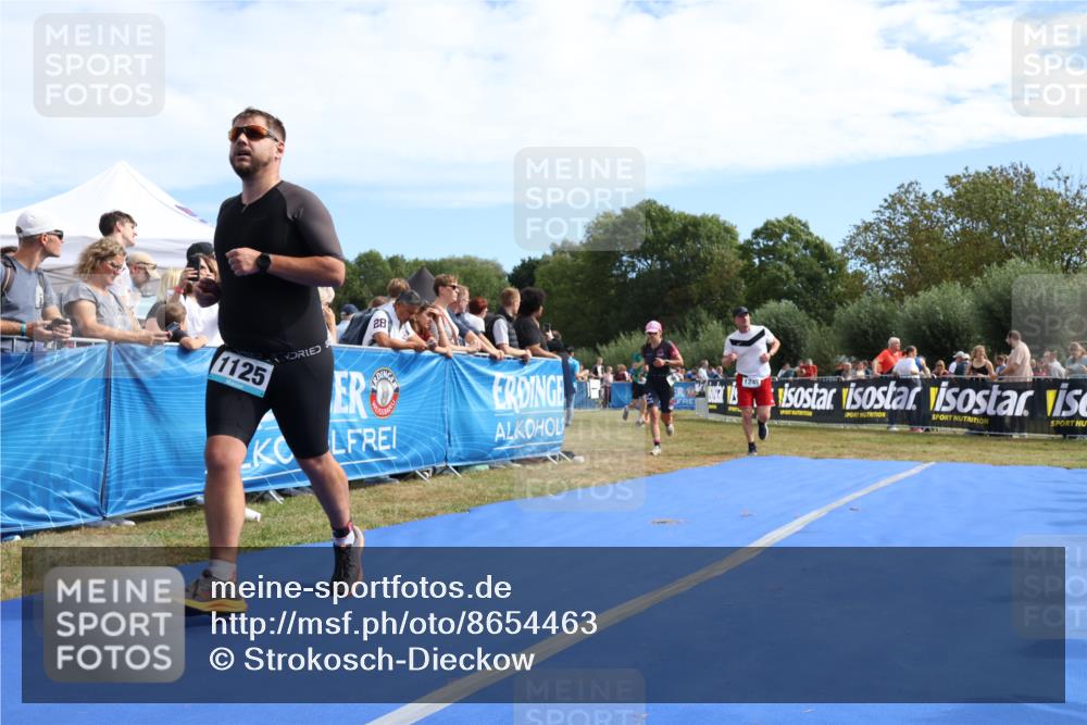 31.08.2025 - Elbe Triathlon Hamburg Strokosch-Dieckow http://msf.ph/oto/8654463 31.08.2025 11:37:20 Ziel 866, 1125, 1242, 1329, 1352 meine-sportfotos.de