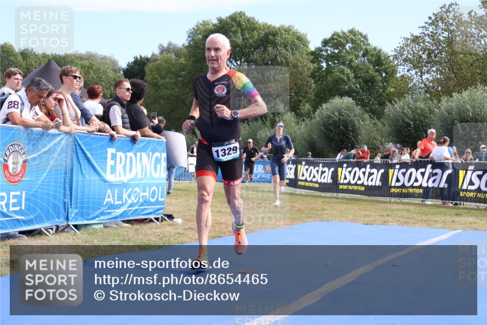 31.08.2025 - Elbe Triathlon Hamburg Strokosch-Dieckow http://msf.ph/oto/8654465 31.08.2025 11:37:26 Ziel 866, 1242, 1261, 1329, 1352 meine-sportfotos.de