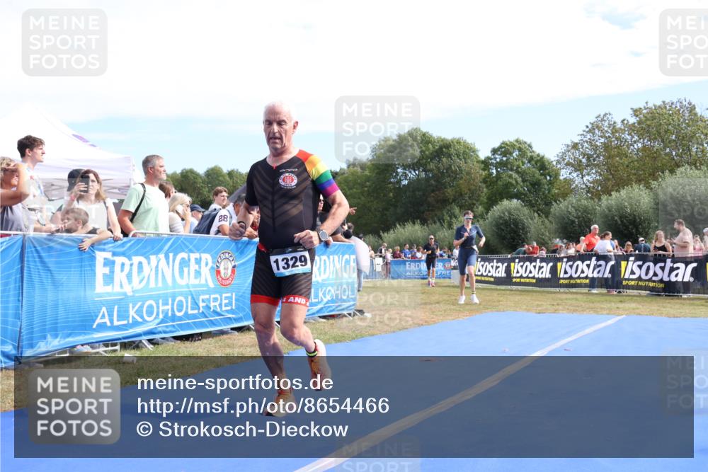 31.08.2025 - Elbe Triathlon Hamburg Strokosch-Dieckow http://msf.ph/oto/8654466 31.08.2025 11:37:27 Ziel 866, 1242, 1261, 1329, 1352 meine-sportfotos.de
