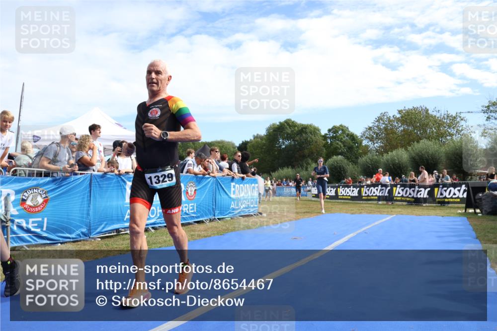 31.08.2025 - Elbe Triathlon Hamburg Strokosch-Dieckow http://msf.ph/oto/8654467 31.08.2025 11:37:27 Ziel 866, 1242, 1261, 1329, 1352 meine-sportfotos.de