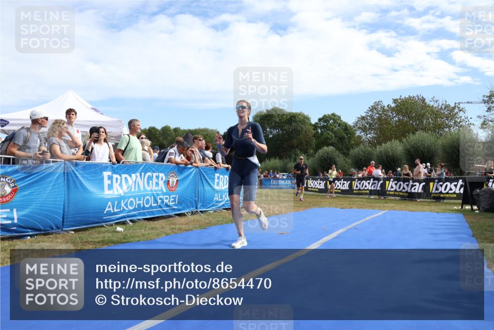 31.08.2025 - Elbe Triathlon Hamburg Strokosch-Dieckow http://msf.ph/oto/8654470 31.08.2025 11:37:30 Ziel 432, 821, 1242, 1261, 1329, 1352 meine-sportfotos.de