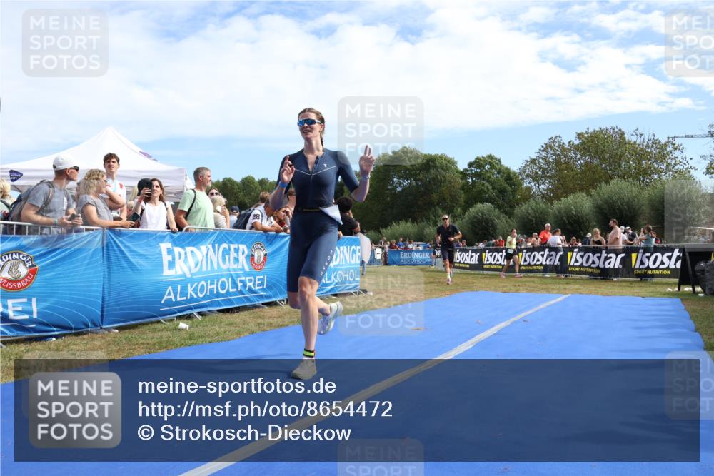31.08.2025 - Elbe Triathlon Hamburg Strokosch-Dieckow http://msf.ph/oto/8654472 31.08.2025 11:37:30 Ziel 432, 821, 1242, 1261, 1329, 1352 meine-sportfotos.de