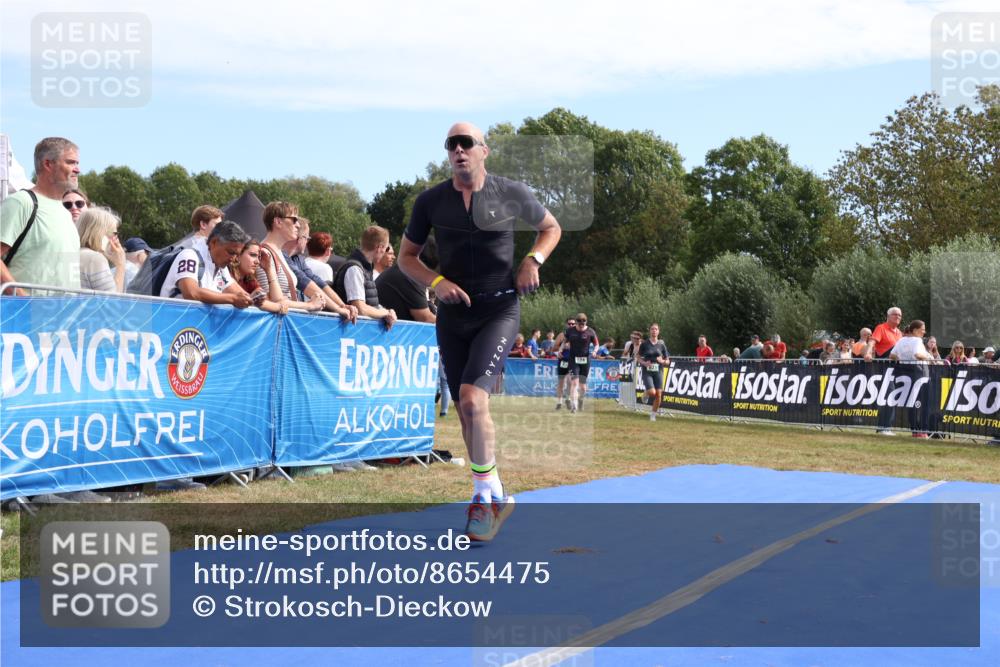 31.08.2025 - Elbe Triathlon Hamburg Strokosch-Dieckow http://msf.ph/oto/8654475 31.08.2025 11:37:33 Ziel 432, 524, 785, 821, 1261, 1352 meine-sportfotos.de