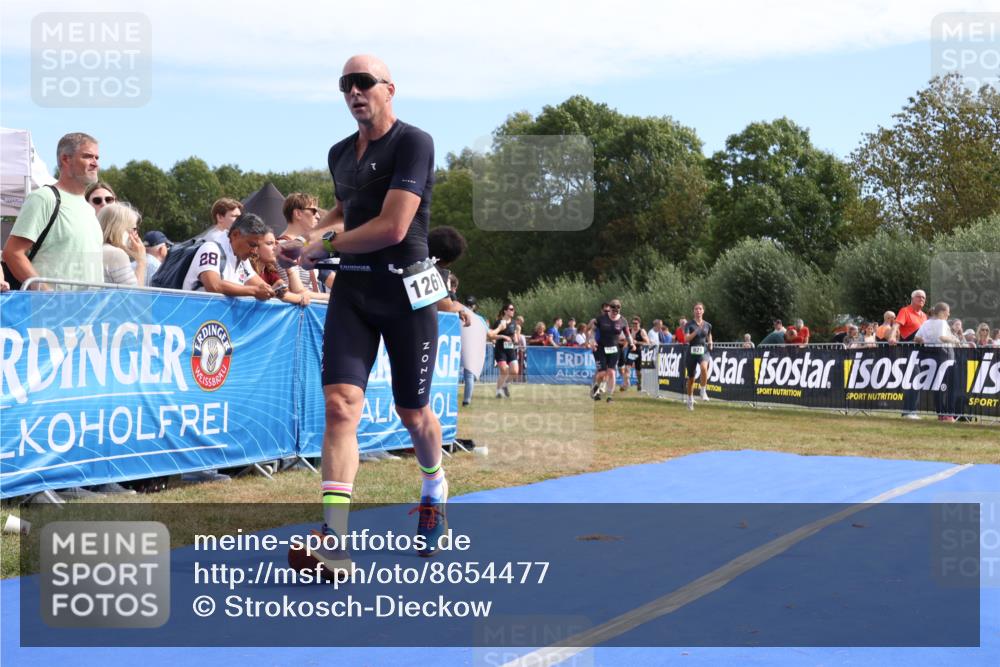 31.08.2025 - Elbe Triathlon Hamburg Strokosch-Dieckow http://msf.ph/oto/8654477 31.08.2025 11:37:33 Ziel 432, 524, 785, 821, 1261, 1352 meine-sportfotos.de