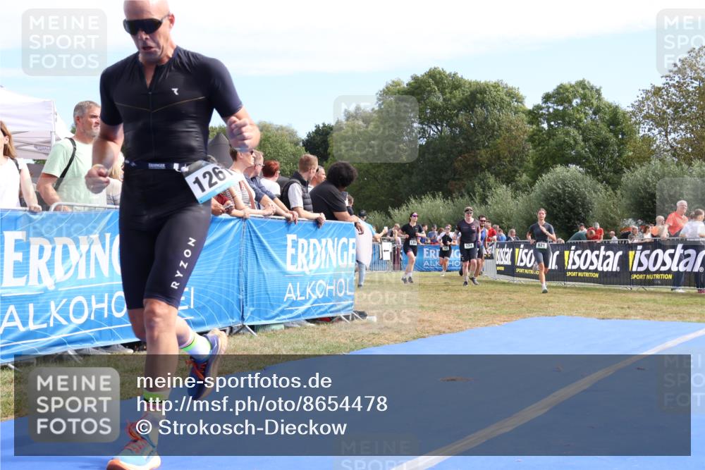 31.08.2025 - Elbe Triathlon Hamburg Strokosch-Dieckow http://msf.ph/oto/8654478 31.08.2025 11:37:34 Ziel 432, 524, 785, 821, 1236, 1261, 1352 meine-sportfotos.de