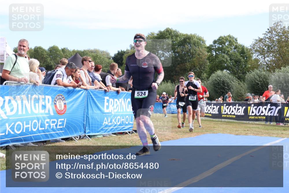 31.08.2025 - Elbe Triathlon Hamburg Strokosch-Dieckow http://msf.ph/oto/8654480 31.08.2025 11:37:40 Ziel 432, 524, 785, 821, 1231, 1236 meine-sportfotos.de
