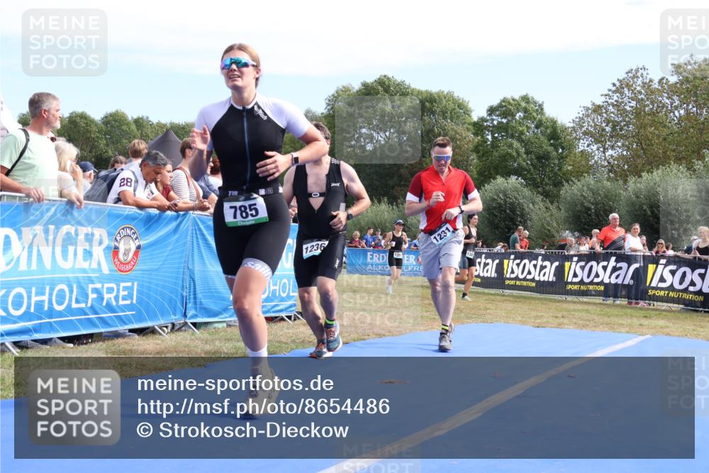 31.08.2025 - Elbe Triathlon Hamburg Strokosch-Dieckow http://msf.ph/oto/8654486 31.08.2025 11:37:42 Ziel 432, 524, 785, 821, 1231, 1236, 1312 meine-sportfotos.de