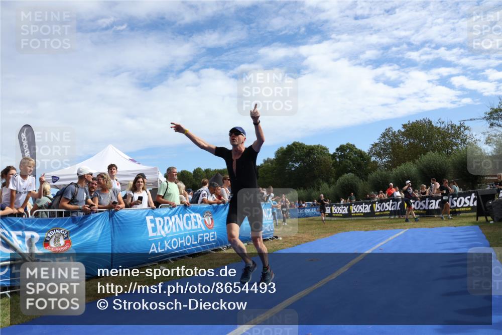 31.08.2025 - Elbe Triathlon Hamburg Strokosch-Dieckow http://msf.ph/oto/8654493 31.08.2025 11:37:52 Ziel 815, 1147, 1312 meine-sportfotos.de