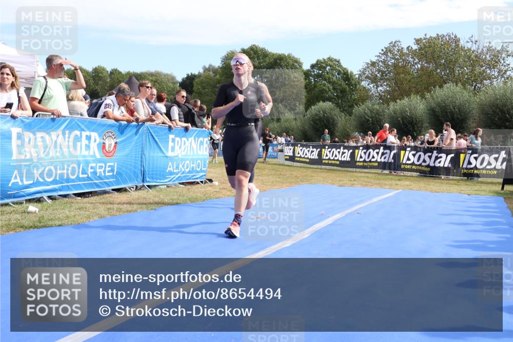 31.08.2025 - Elbe Triathlon Hamburg Strokosch-Dieckow http://msf.ph/oto/8654494 31.08.2025 11:37:58 Ziel 744, 815, 1147 meine-sportfotos.de