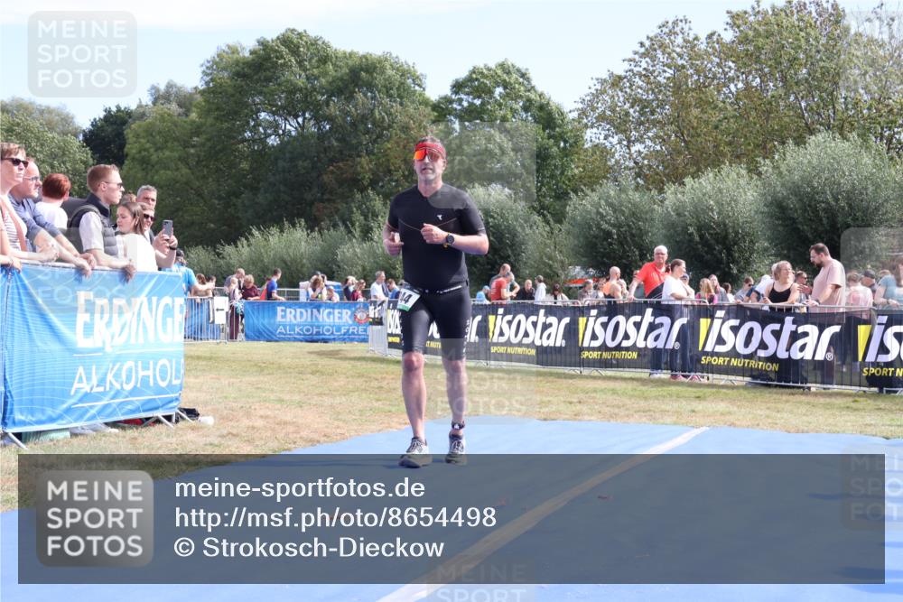 31.08.2025 - Elbe Triathlon Hamburg Strokosch-Dieckow http://msf.ph/oto/8654498 31.08.2025 11:38:06 Ziel 744 meine-sportfotos.de