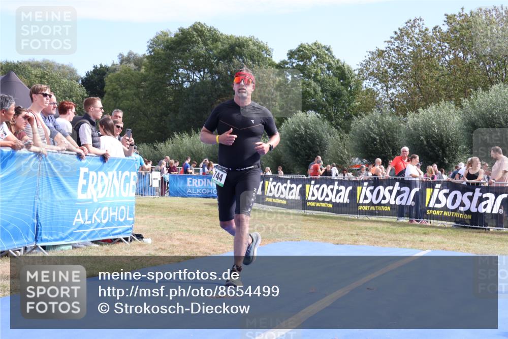 31.08.2025 - Elbe Triathlon Hamburg Strokosch-Dieckow http://msf.ph/oto/8654499 31.08.2025 11:38:06 Ziel 744 meine-sportfotos.de