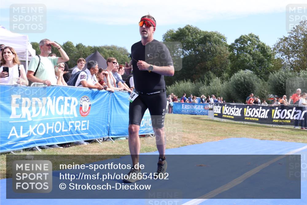 31.08.2025 - Elbe Triathlon Hamburg Strokosch-Dieckow http://msf.ph/oto/8654502 31.08.2025 11:38:07 Ziel 744 meine-sportfotos.de