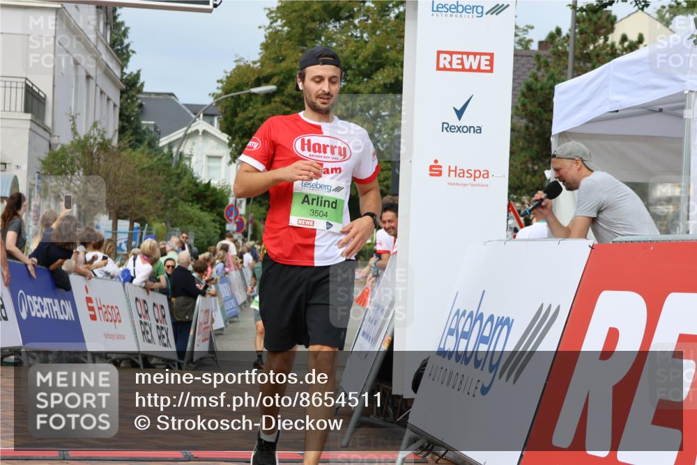 31.08.2025 - 21. Blankeneser Heldenlauf Strokosch-Dieckow http://msf.ph/oto/8654511 31.08.2025 11:03:41 Ziel 3644, 3504 meine-sportfotos.de