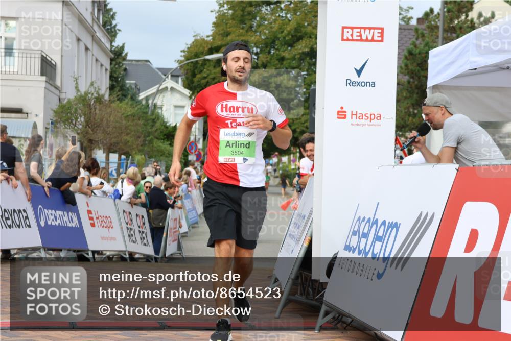 31.08.2025 - 21. Blankeneser Heldenlauf Strokosch-Dieckow http://msf.ph/oto/8654523 31.08.2025 11:03:41 Ziel 3644, 3504 meine-sportfotos.de