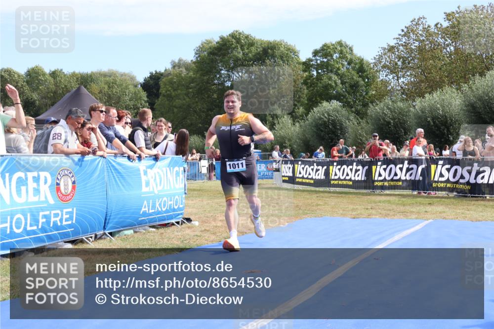 31.08.2025 - Elbe Triathlon Hamburg Strokosch-Dieckow http://msf.ph/oto/8654530 31.08.2025 11:38:45 Ziel 1011 meine-sportfotos.de
