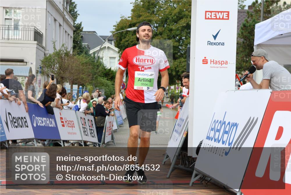31.08.2025 - 21. Blankeneser Heldenlauf Strokosch-Dieckow http://msf.ph/oto/8654532 31.08.2025 11:03:41 Ziel 3644, 3504 meine-sportfotos.de