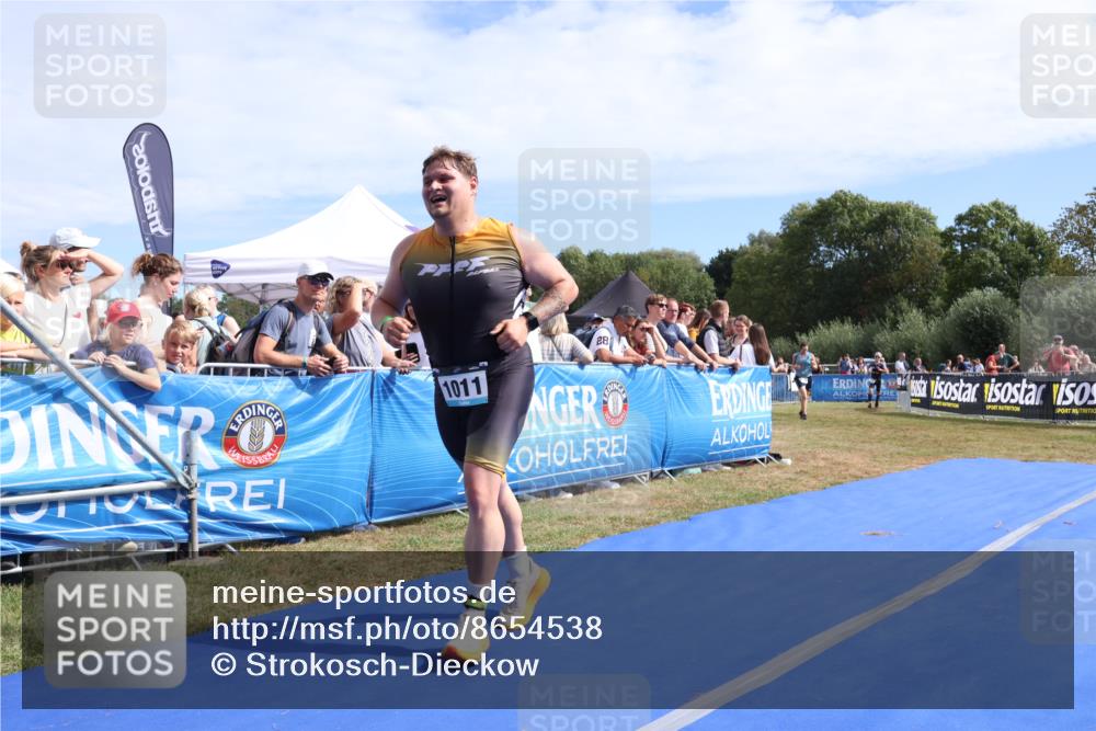 31.08.2025 - Elbe Triathlon Hamburg Strokosch-Dieckow http://msf.ph/oto/8654538 31.08.2025 11:38:47 Ziel 774, 1011 meine-sportfotos.de