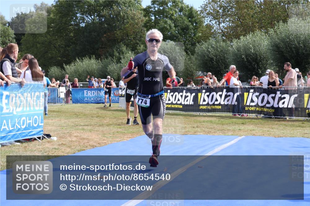 31.08.2025 - Elbe Triathlon Hamburg Strokosch-Dieckow http://msf.ph/oto/8654540 31.08.2025 11:38:54 Ziel 774, 1321 meine-sportfotos.de