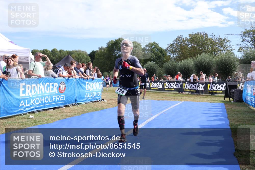 31.08.2025 - Elbe Triathlon Hamburg Strokosch-Dieckow http://msf.ph/oto/8654545 31.08.2025 11:38:55 Ziel 774, 1321 meine-sportfotos.de