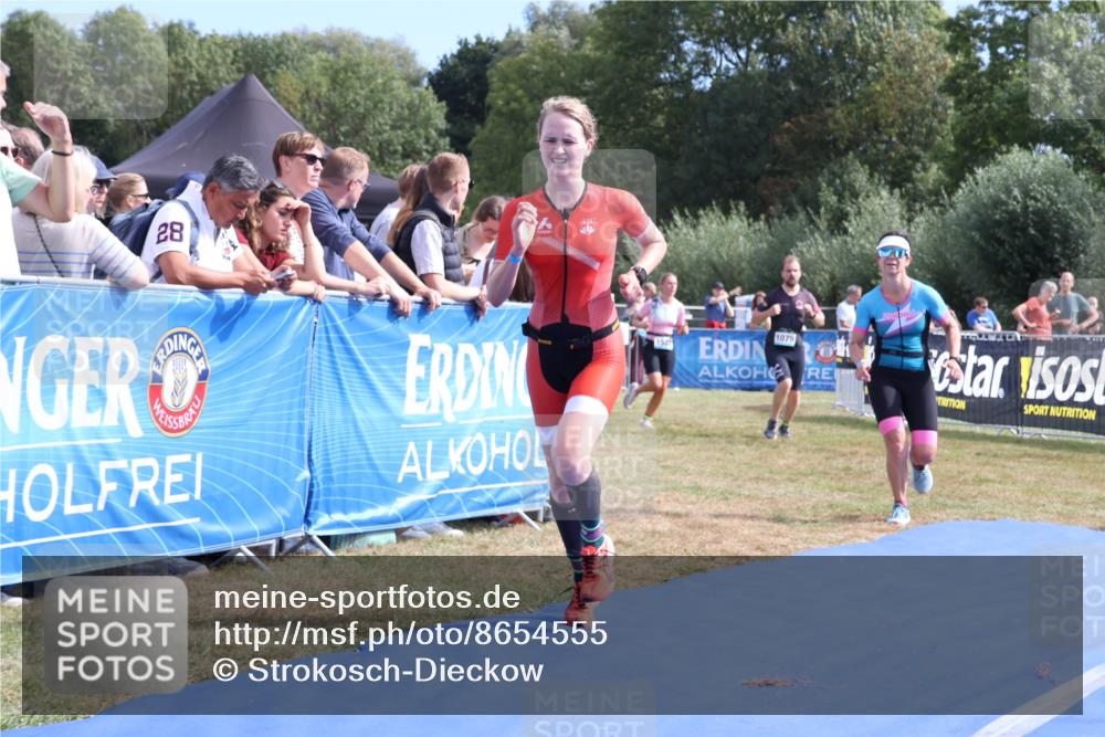 31.08.2025 - Elbe Triathlon Hamburg Strokosch-Dieckow http://msf.ph/oto/8654555 31.08.2025 11:39:08 Ziel 908, 1079, 1424 meine-sportfotos.de