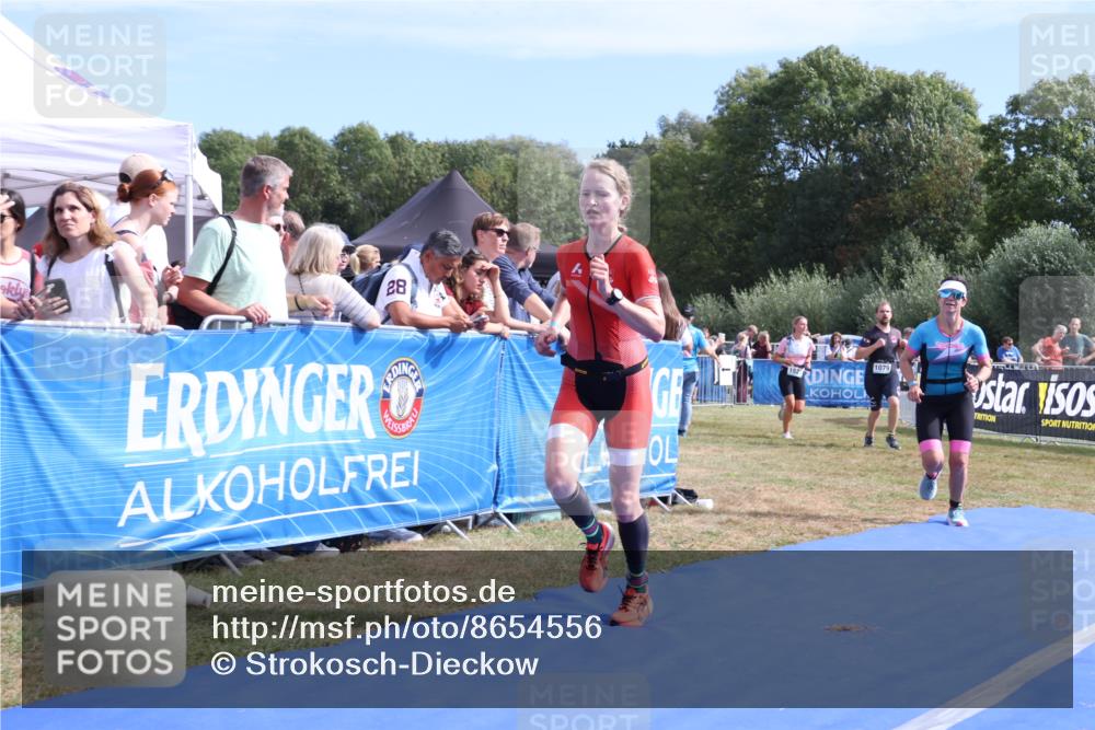 31.08.2025 - Elbe Triathlon Hamburg Strokosch-Dieckow http://msf.ph/oto/8654556 31.08.2025 11:39:08 Ziel 908, 1079, 1424 meine-sportfotos.de