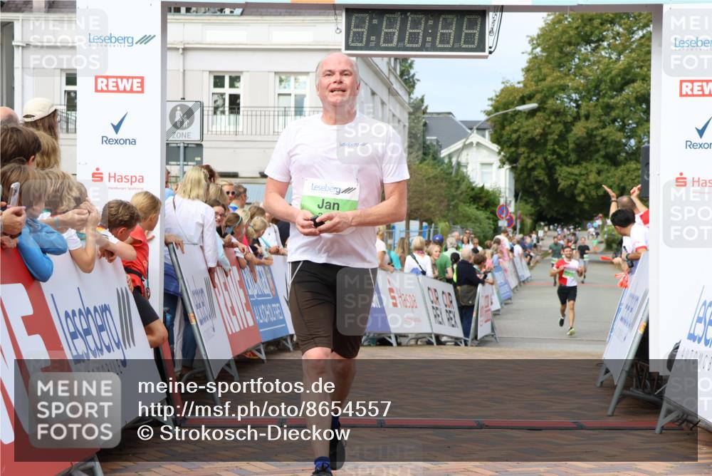 31.08.2025 - 21. Blankeneser Heldenlauf Strokosch-Dieckow http://msf.ph/oto/8654557 31.08.2025 11:03:34 Ziel 3625, 3446, 3302, 3644 meine-sportfotos.de