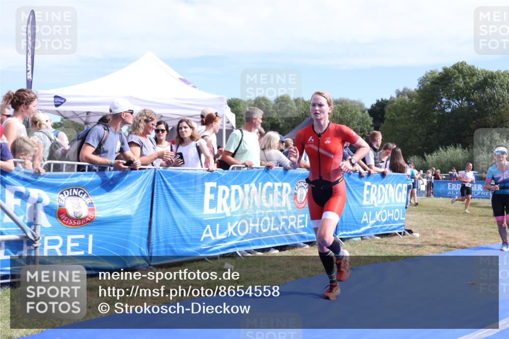 31.08.2025 - Elbe Triathlon Hamburg Strokosch-Dieckow http://msf.ph/oto/8654558 31.08.2025 11:39:09 Ziel 908, 1079, 1424 meine-sportfotos.de