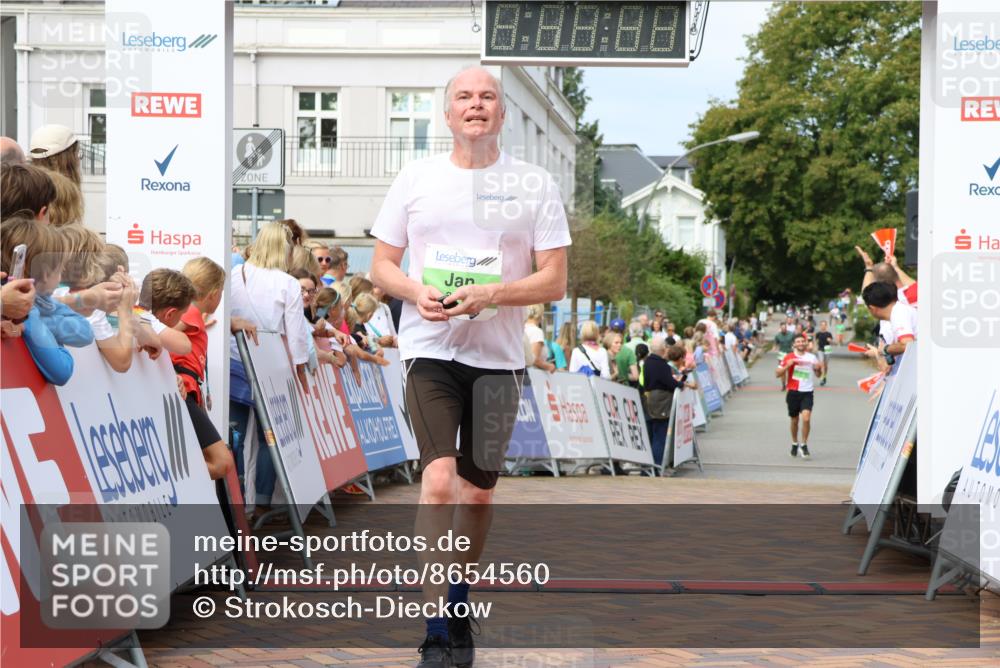 31.08.2025 - 21. Blankeneser Heldenlauf Strokosch-Dieckow http://msf.ph/oto/8654560 31.08.2025 11:03:34 Ziel 3625, 3446, 3302, 3644 meine-sportfotos.de