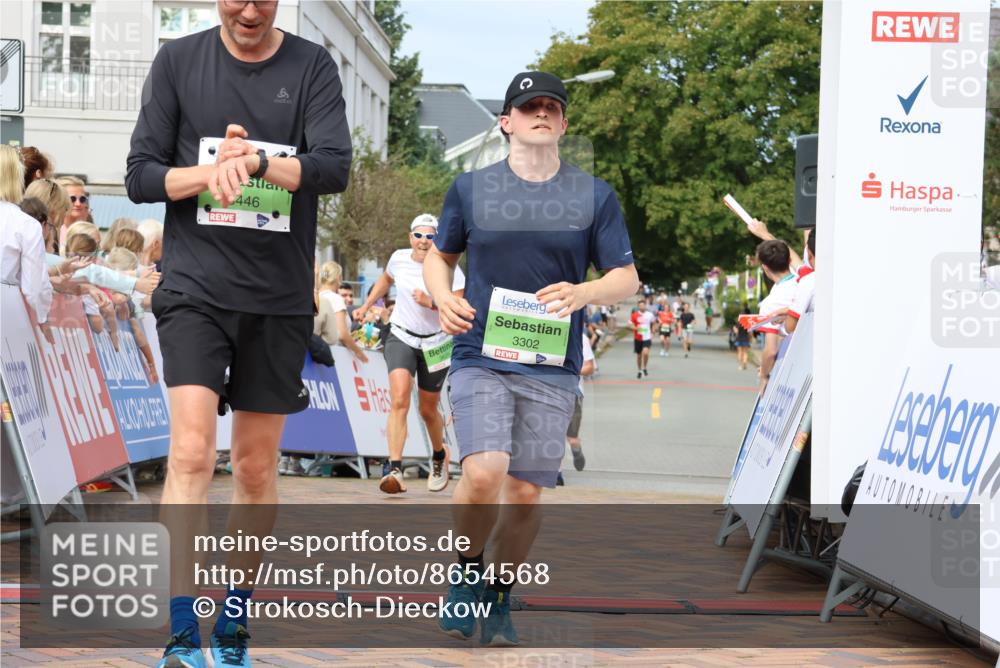 31.08.2025 - 21. Blankeneser Heldenlauf Strokosch-Dieckow http://msf.ph/oto/8654568 31.08.2025 11:03:28 Ziel 3625, 3446, 3373, 3302 meine-sportfotos.de