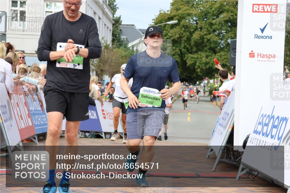 31.08.2025 - 21. Blankeneser Heldenlauf Strokosch-Dieckow http://msf.ph/oto/8654571 31.08.2025 11:03:27 Ziel 3625, 3446, 3373, 3302 meine-sportfotos.de