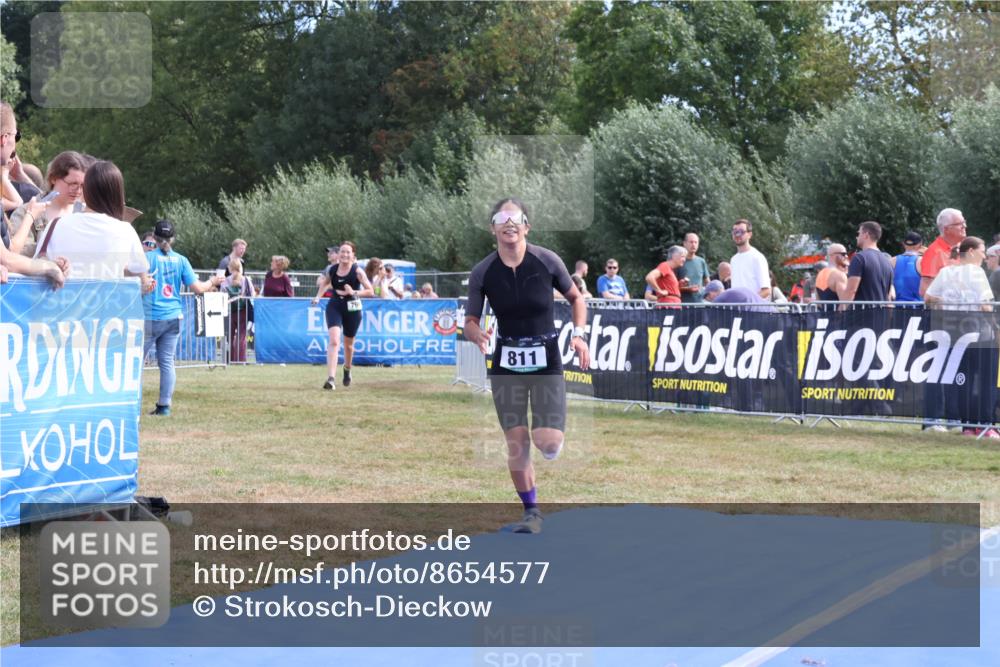 31.08.2025 - Elbe Triathlon Hamburg Strokosch-Dieckow http://msf.ph/oto/8654577 31.08.2025 11:39:41 Ziel 796, 811 meine-sportfotos.de