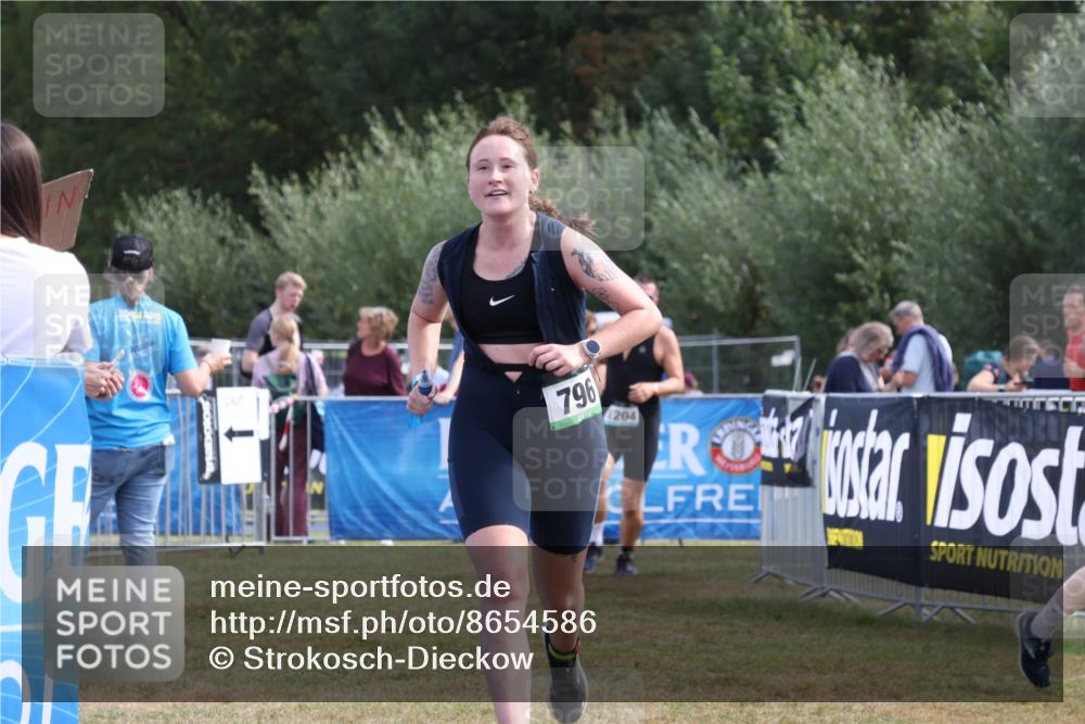 31.08.2025 - Elbe Triathlon Hamburg Strokosch-Dieckow http://msf.ph/oto/8654586 31.08.2025 11:39:45 Ziel 796, 811, 1204, 1326 meine-sportfotos.de