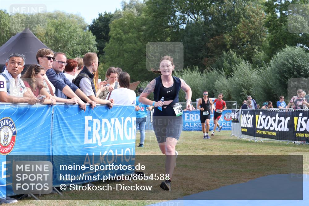 31.08.2025 - Elbe Triathlon Hamburg Strokosch-Dieckow http://msf.ph/oto/8654588 31.08.2025 11:39:47 Ziel 796, 811, 820, 1204, 1326 meine-sportfotos.de