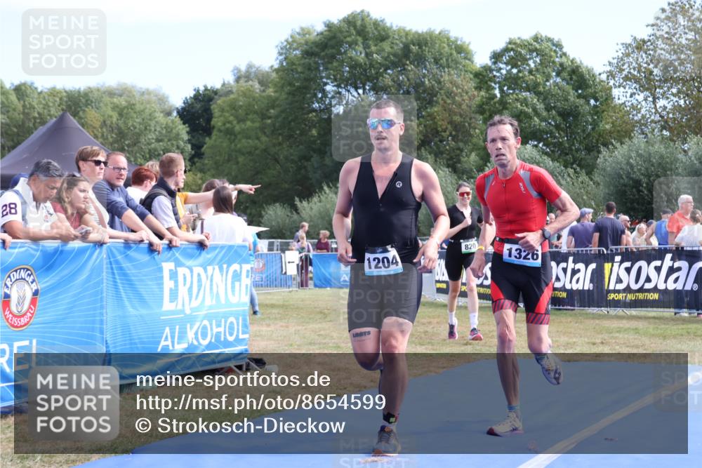31.08.2025 - Elbe Triathlon Hamburg Strokosch-Dieckow http://msf.ph/oto/8654599 31.08.2025 11:39:54 Ziel 820, 850, 1201, 1204, 1326 meine-sportfotos.de