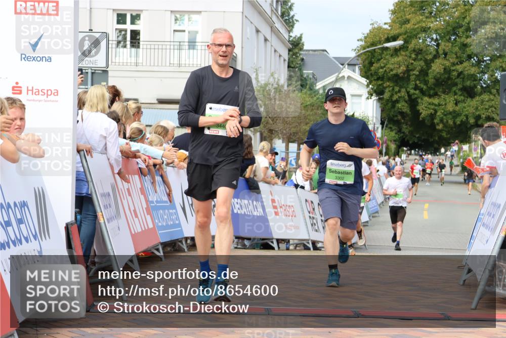 31.08.2025 - 21. Blankeneser Heldenlauf Strokosch-Dieckow http://msf.ph/oto/8654600 31.08.2025 11:03:26 Ziel 3625, 3675, 3446, 3373, 3302 meine-sportfotos.de