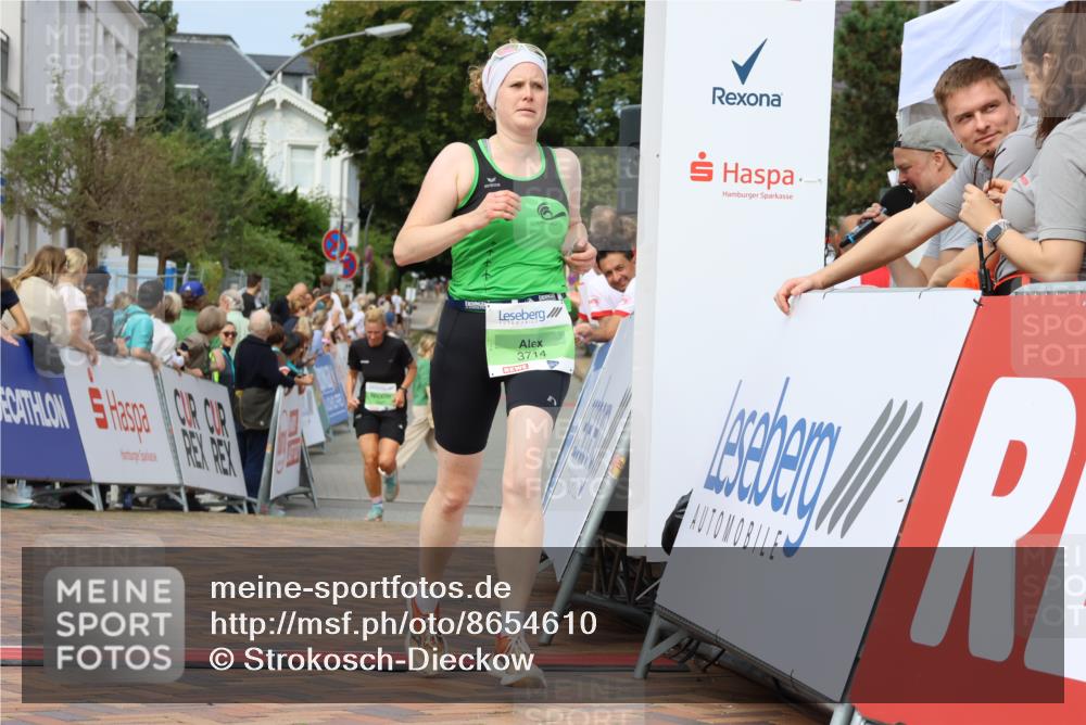 31.08.2025 - 21. Blankeneser Heldenlauf Strokosch-Dieckow http://msf.ph/oto/8654610 31.08.2025 11:02:42 Ziel 3487, 3714 meine-sportfotos.de
