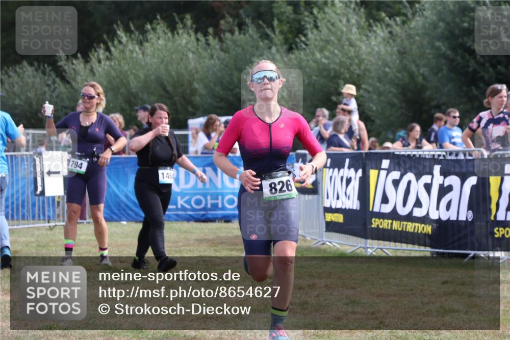 31.08.2025 - Elbe Triathlon Hamburg Strokosch-Dieckow http://msf.ph/oto/8654627 31.08.2025 11:40:07 Ziel 826, 1201 meine-sportfotos.de