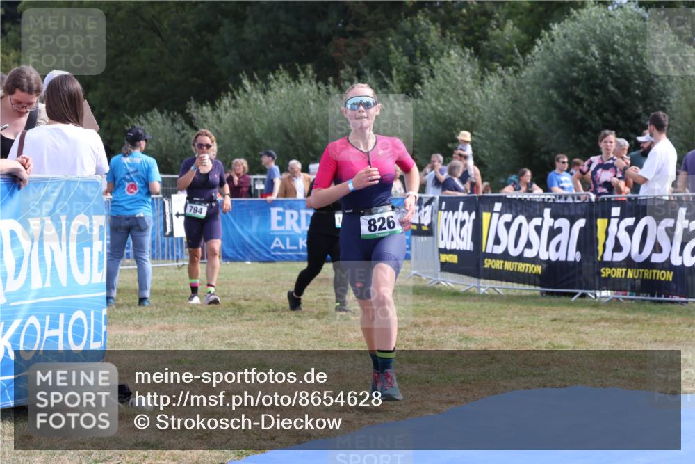31.08.2025 - Elbe Triathlon Hamburg Strokosch-Dieckow http://msf.ph/oto/8654628 31.08.2025 11:40:08 Ziel 826, 1201 meine-sportfotos.de