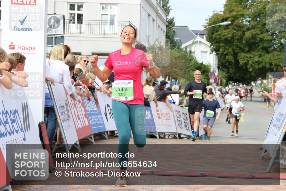 31.08.2025 - 21. Blankeneser Heldenlauf Strokosch-Dieckow http://msf.ph/oto/8654634 31.08.2025 11:03:23 Ziel 3675, 3446, 3373, 3302 meine-sportfotos.de