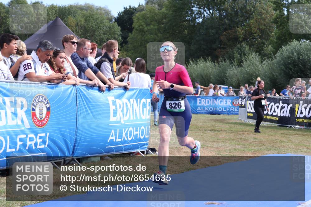 31.08.2025 - Elbe Triathlon Hamburg Strokosch-Dieckow http://msf.ph/oto/8654635 31.08.2025 11:40:09 Ziel 826 meine-sportfotos.de